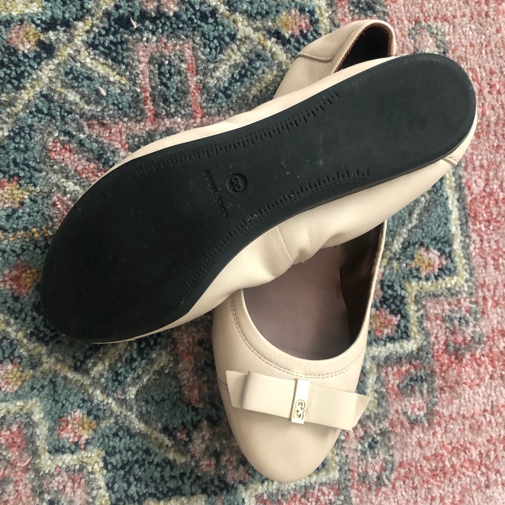 Cole Hahn nude ballet flats. - Picture 3 of 3
